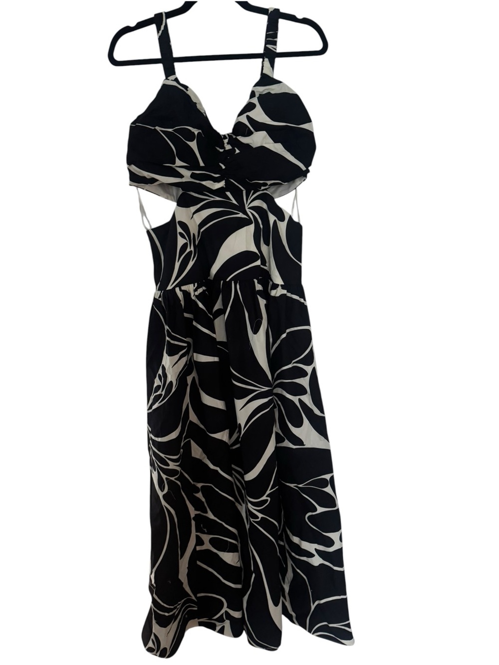 NWT Express 
Black & White Printed Maxi Dress - Sleeveless Cutout Style